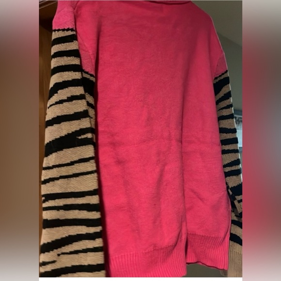 Super cute BiBi tiger sweater size large - Picture 3 of 3